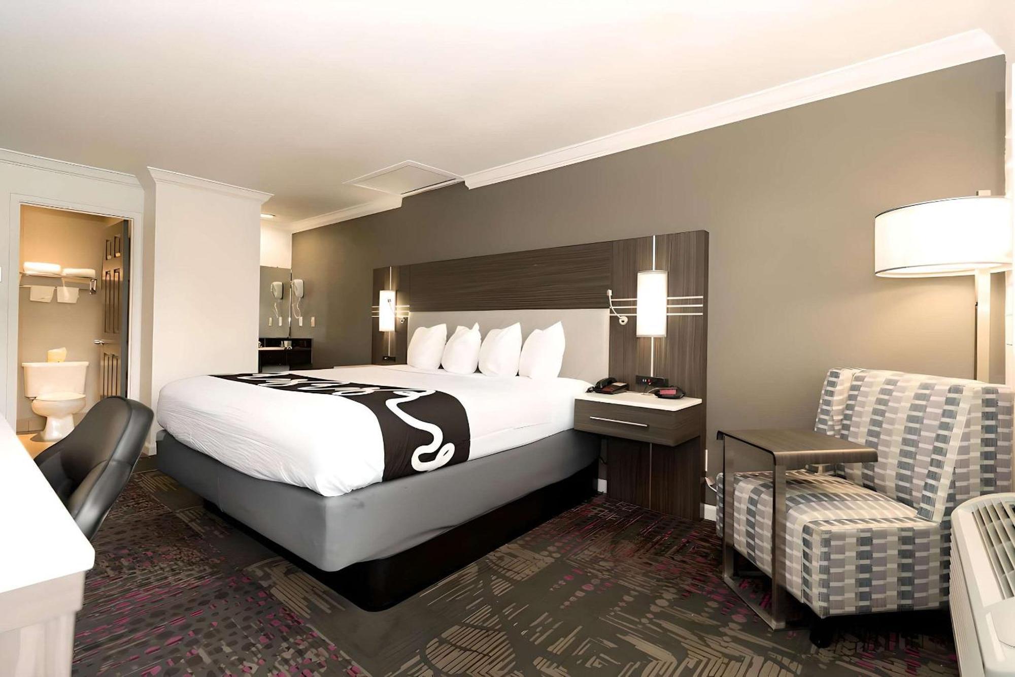 Rodeway Inn San Jose Hwy-101 Tully Rd Exit Eksteriør billede