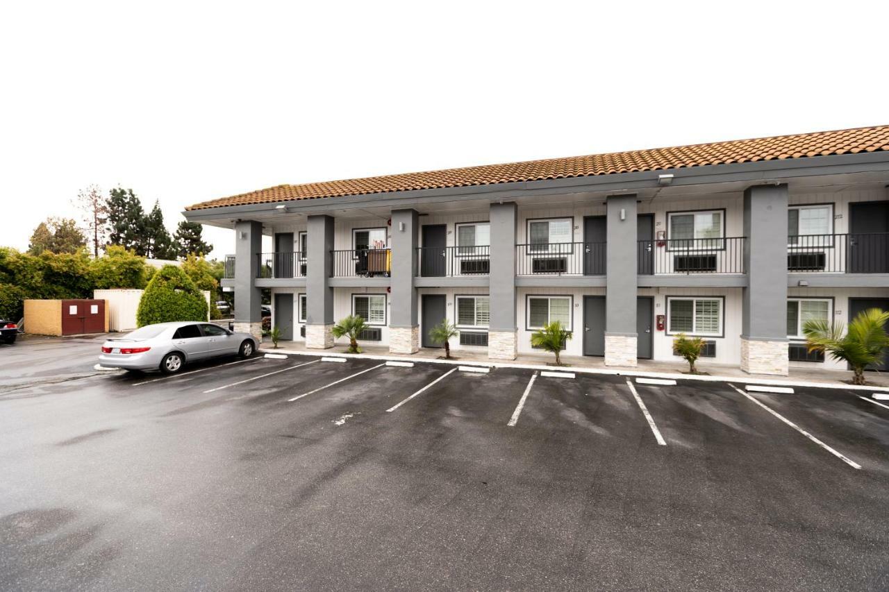 Rodeway Inn San Jose Hwy-101 Tully Rd Exit Eksteriør billede