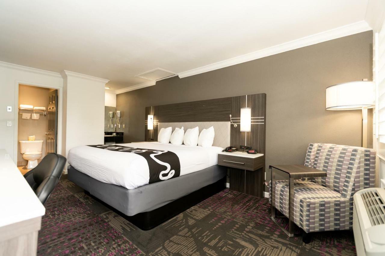 Rodeway Inn San Jose Hwy-101 Tully Rd Exit Eksteriør billede